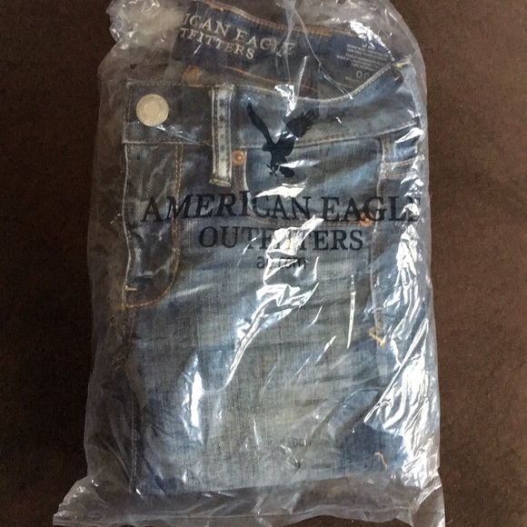 American Eagle Skinny Kick Jeans - Picture 3 of 3